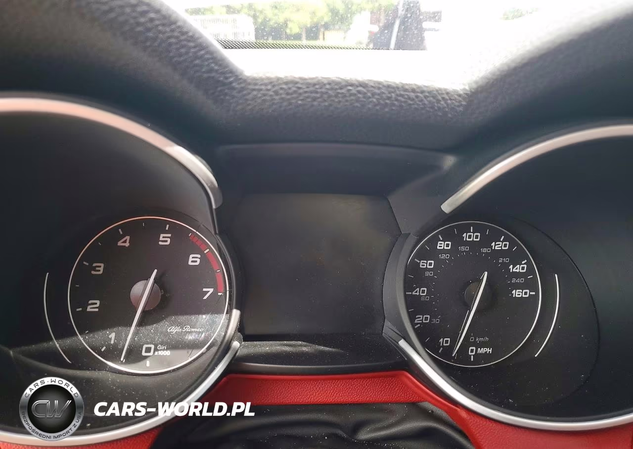 2020 Alfa Romeo Stelvio VIN:ZASPAJAN2L7C92717 - 9