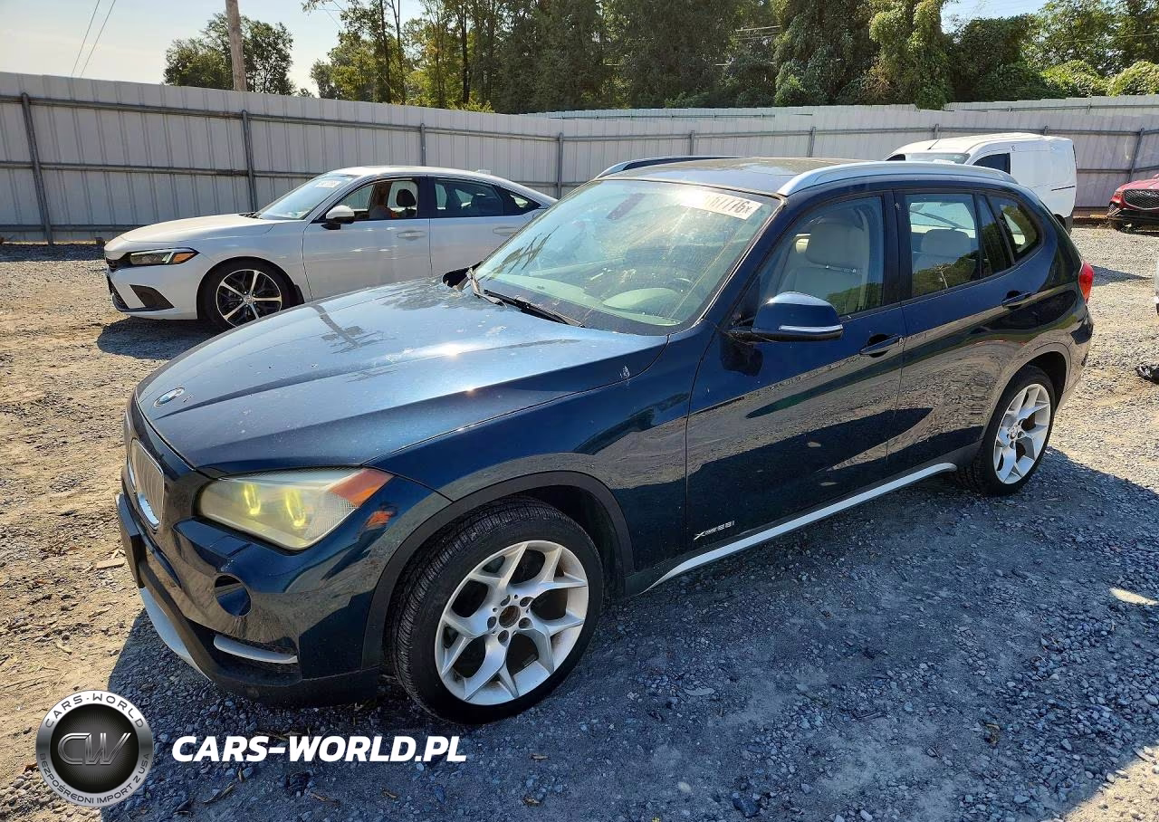 2014 BMW X1 xDrive28I VIN:WBAVL1C59EVY18182 - 1