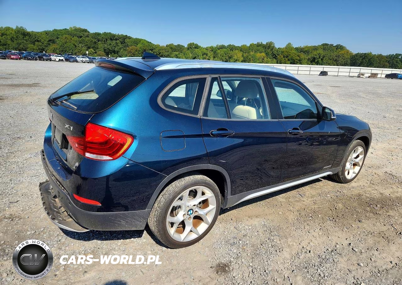 2014 BMW X1 xDrive28I VIN:WBAVL1C59EVY18182 - 3