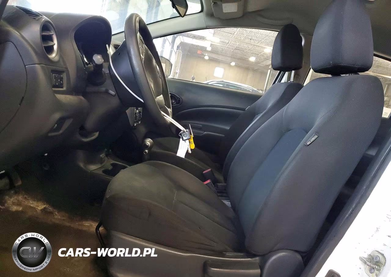 2019 Nissan Versa Note S VIN:3N1CE2CPXKL356127 - 7