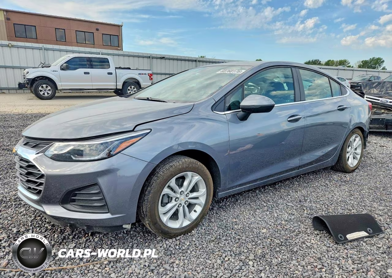 2019 Chevrolet Cruze Lt VIN:1G1BE5SM1K7109061 - 1