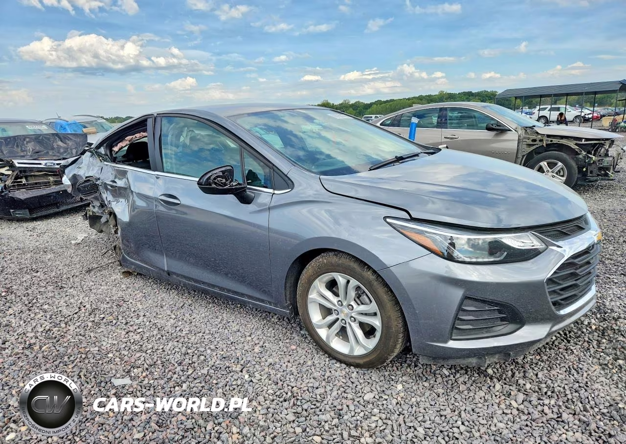 2019 Chevrolet Cruze Lt VIN:1G1BE5SM1K7109061 - 4