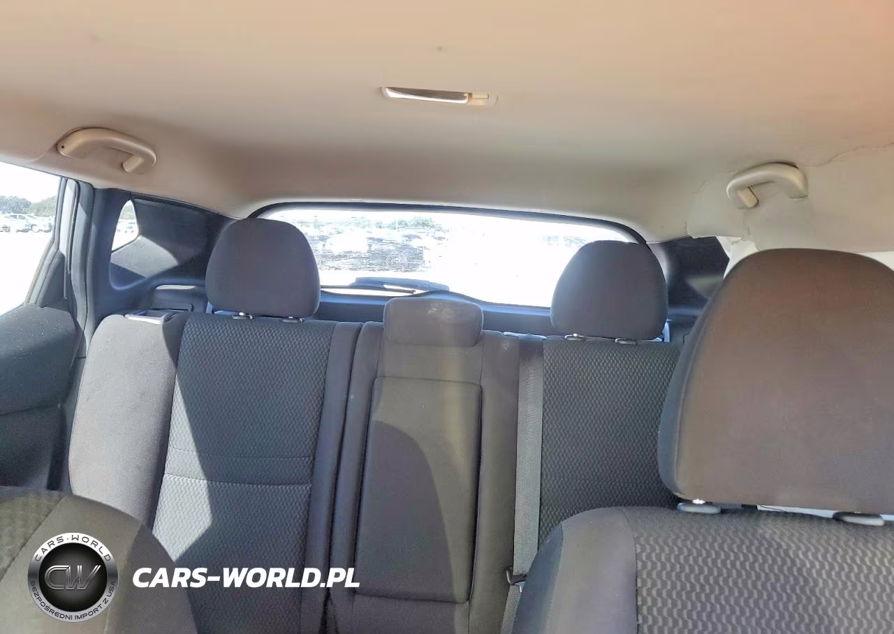 2018 Nissan Rogue Sport S VIN:JN1BJ1CP1JW188310 - 10