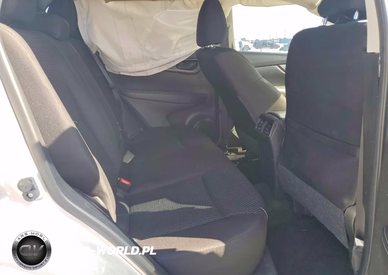 2018 Nissan Rogue Sport S VIN:JN1BJ1CP1JW188310 - 11