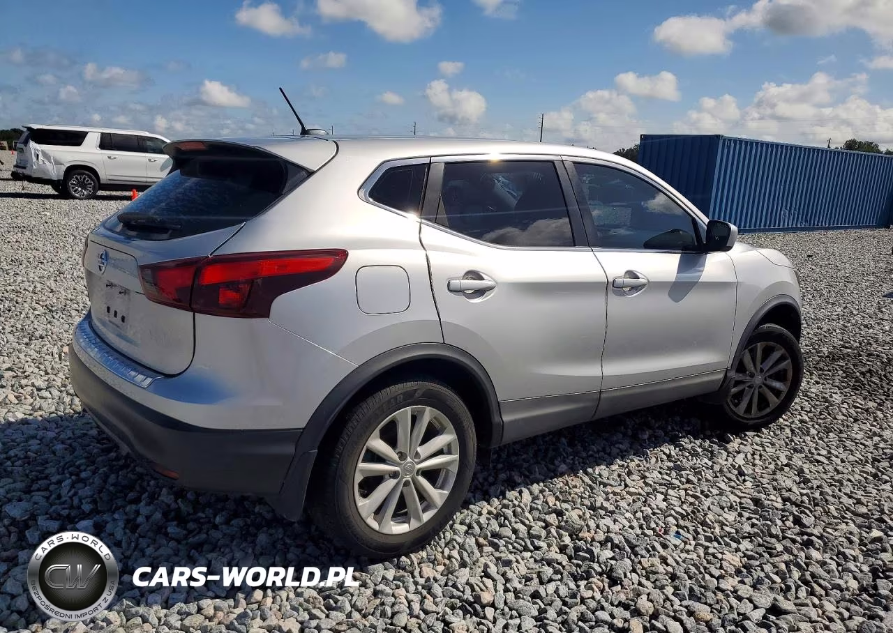 2018 Nissan Rogue Sport S VIN:JN1BJ1CP1JW188310 - 3