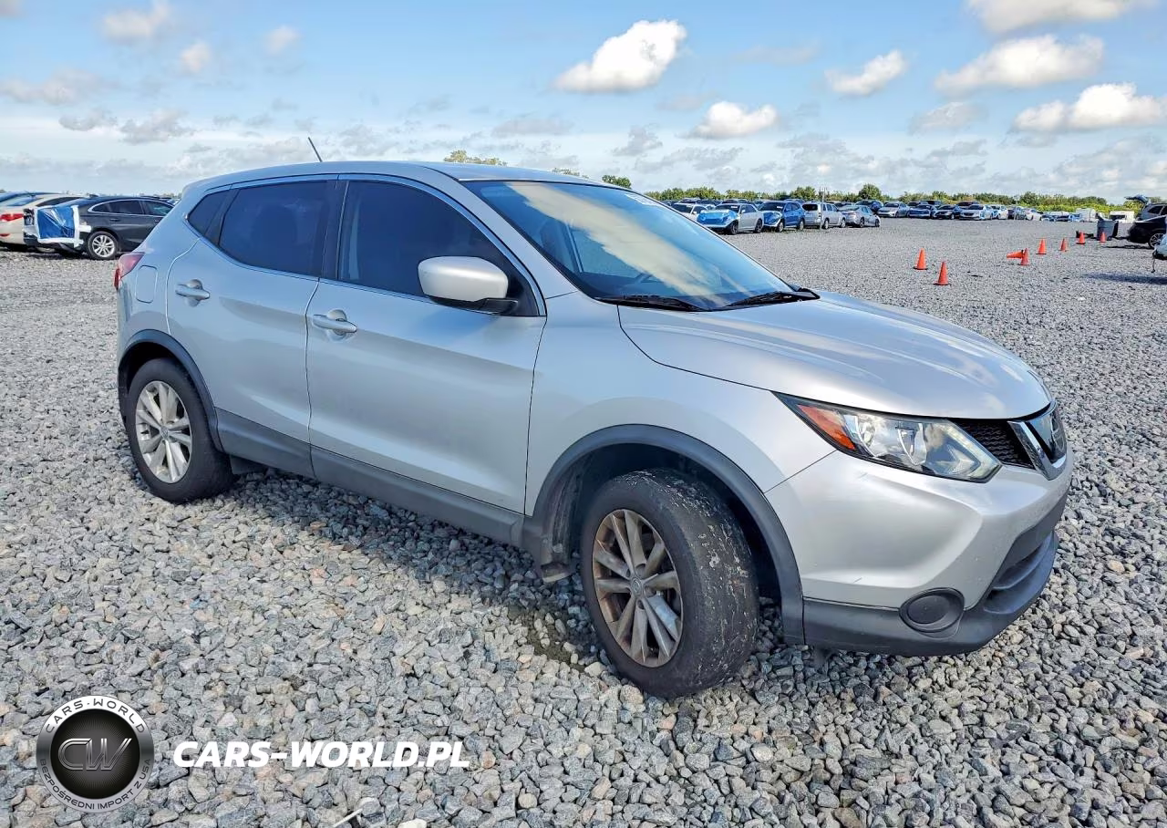 2018 Nissan Rogue Sport S VIN:JN1BJ1CP1JW188310 - 4