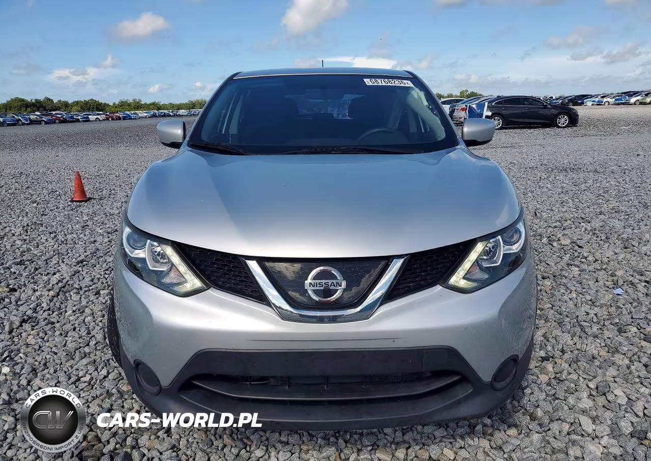 2018 Nissan Rogue Sport S VIN:JN1BJ1CP1JW188310 - 5