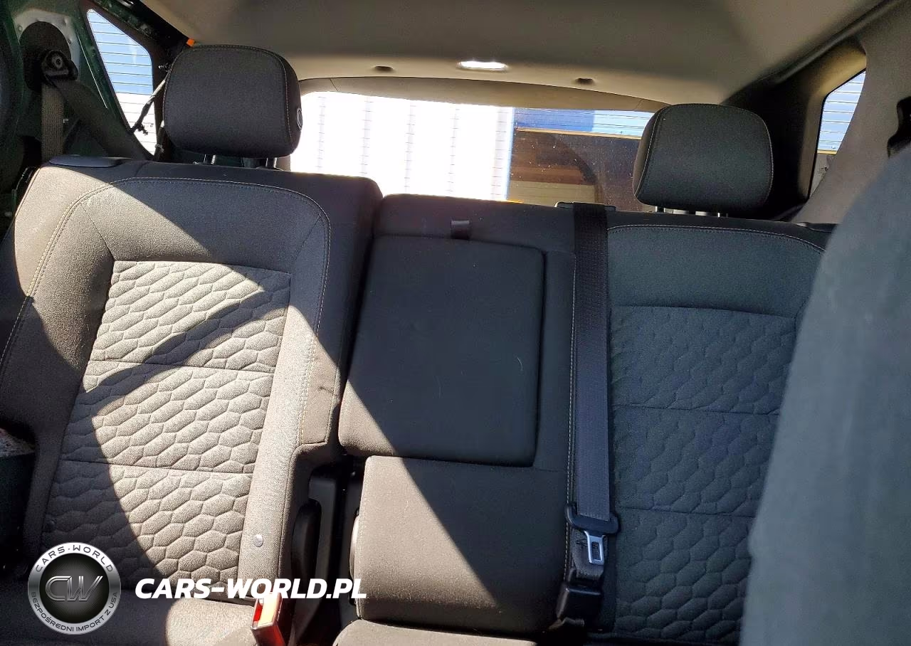 2018 Chevrolet Equinox Lt VIN:2GNAXSEV8J6288107 - 10