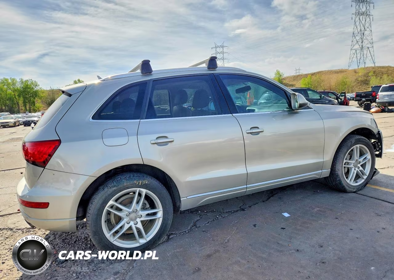 2014 Audi Q5 Premium Plus VIN:WA1LFAFP5EA042102 - 3