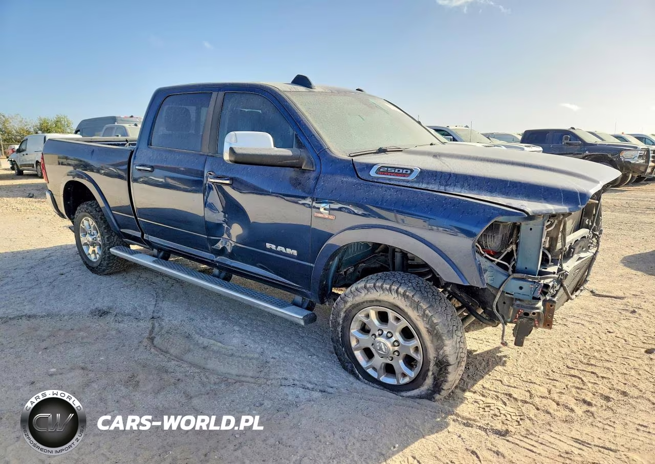 2022 Ram 2500 Laramie VIN:3C6UR5FLXNG372669 - 4