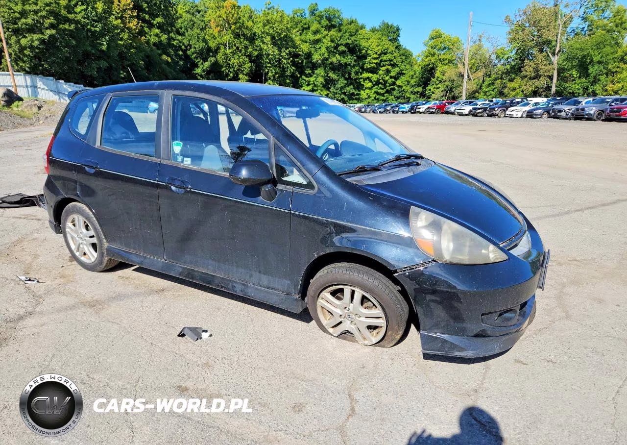 2008 Honda Fit Sport VIN:JHMGD38648S042523 - 4
