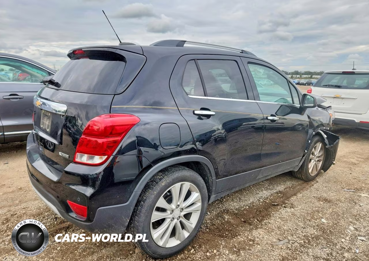 2017 Chevrolet Trax Premier VIN:3GNCJMSB3HL153266 - 3