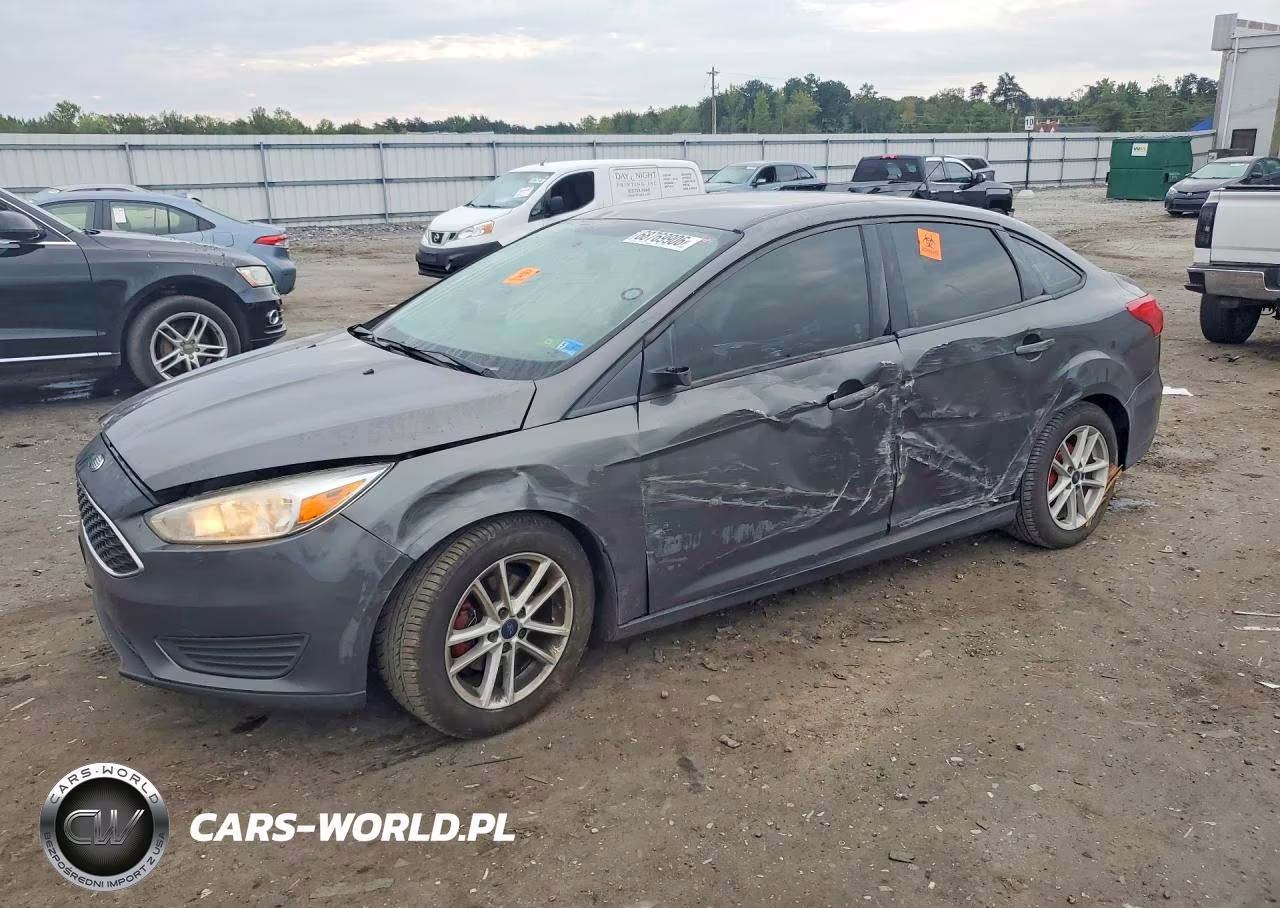 2017 Ford Focus Se VIN:1FADP3F21HL227379 - 1