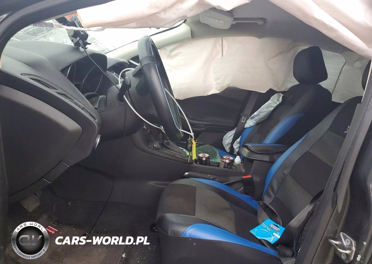 2017 Ford Focus Se VIN:1FADP3F21HL227379 - 7