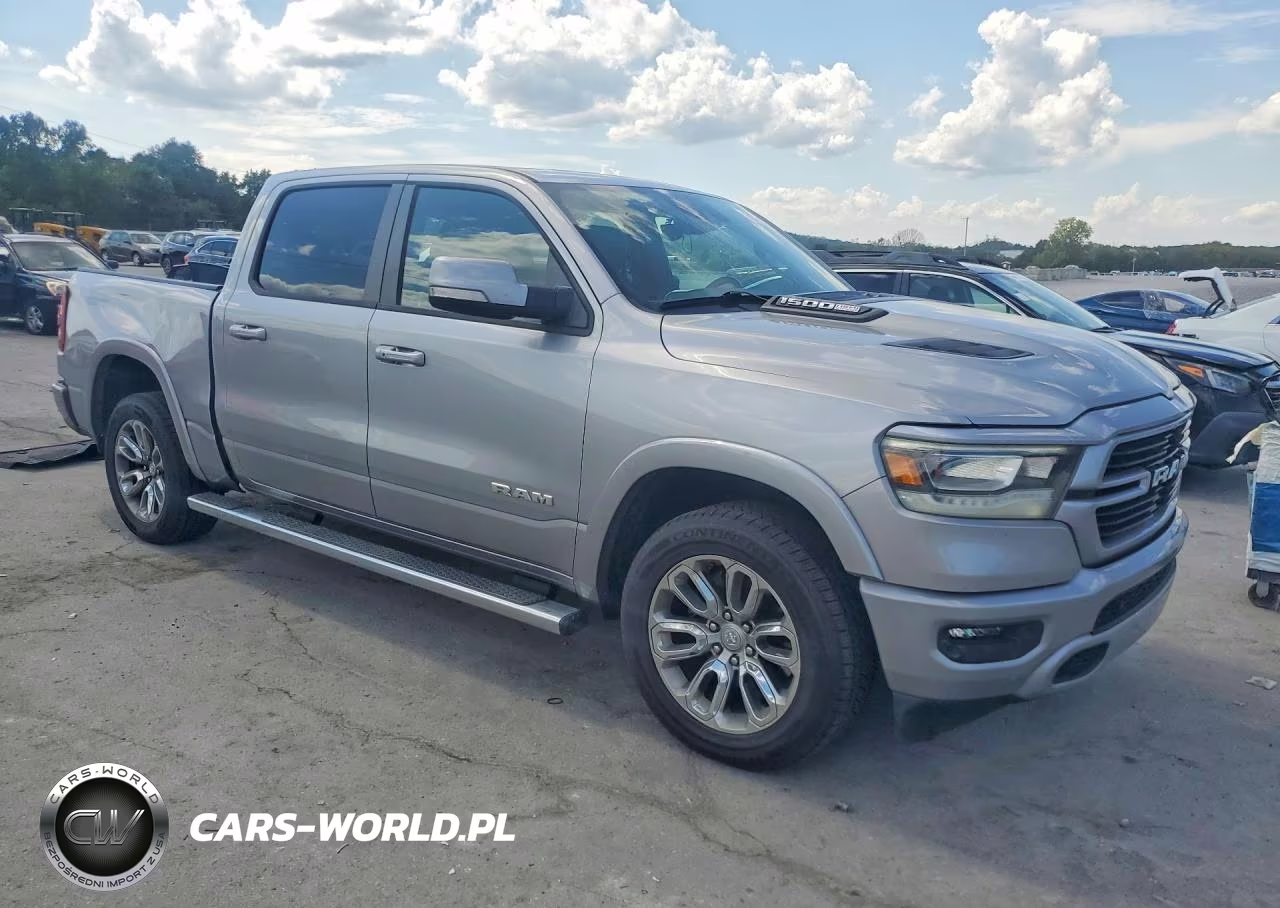 2021 Ram 1500 Laramie VIN:1C6RREJT8MN569133 - 4