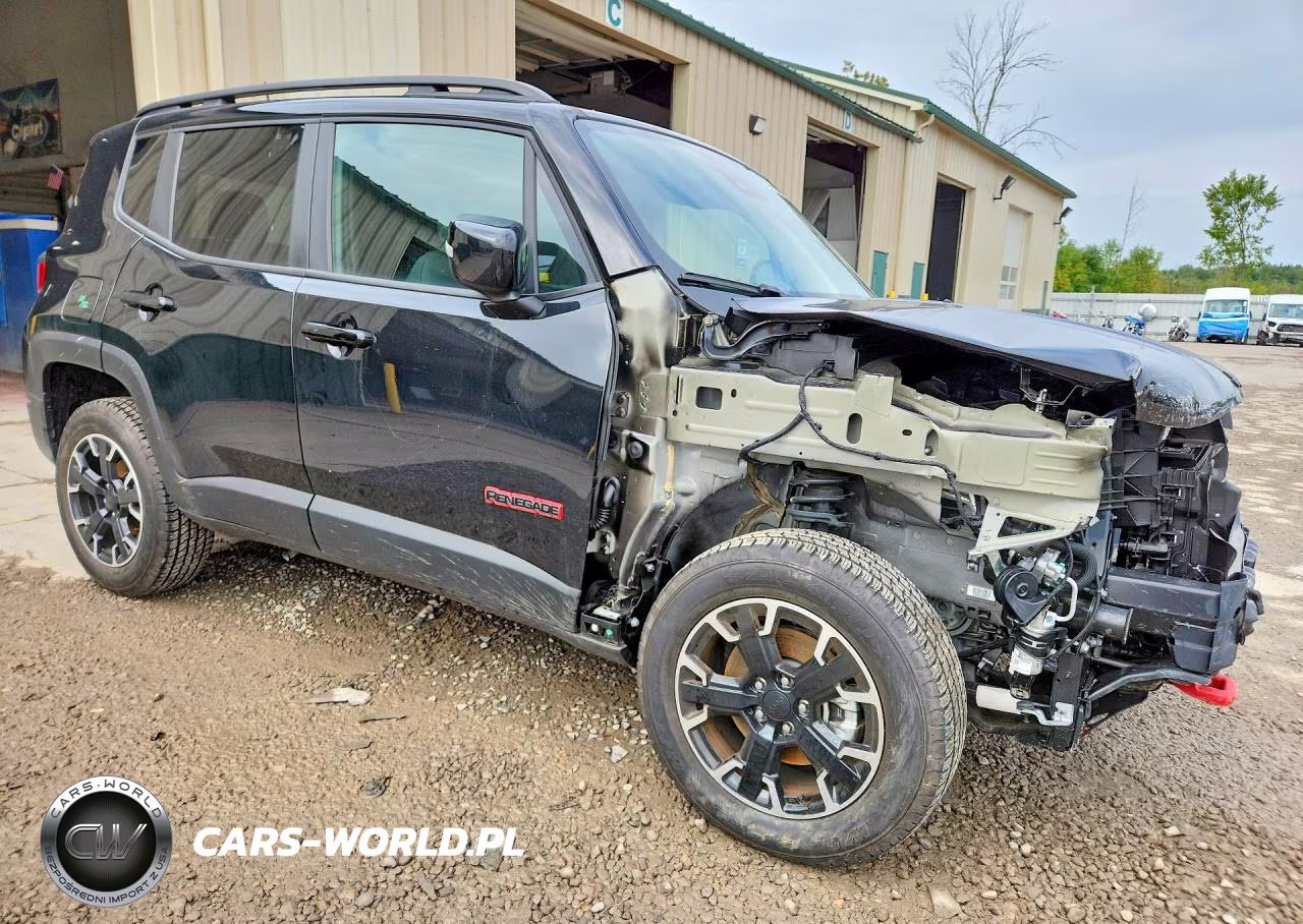 2023 Jeep Renegade Trailhawk VIN:ZACNJDC1XPPP26139 - 4