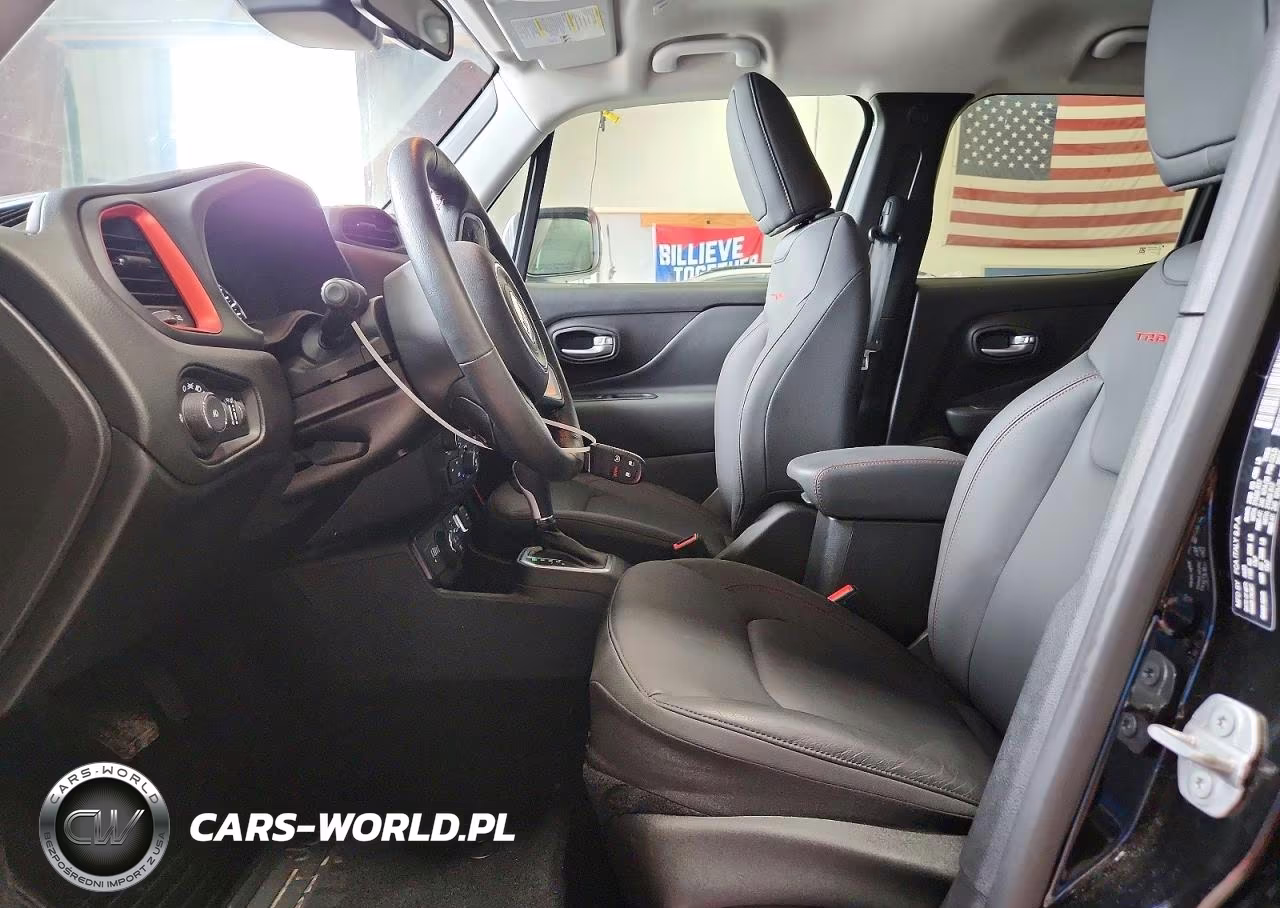 2023 Jeep Renegade Trailhawk VIN:ZACNJDC1XPPP26139 - 7