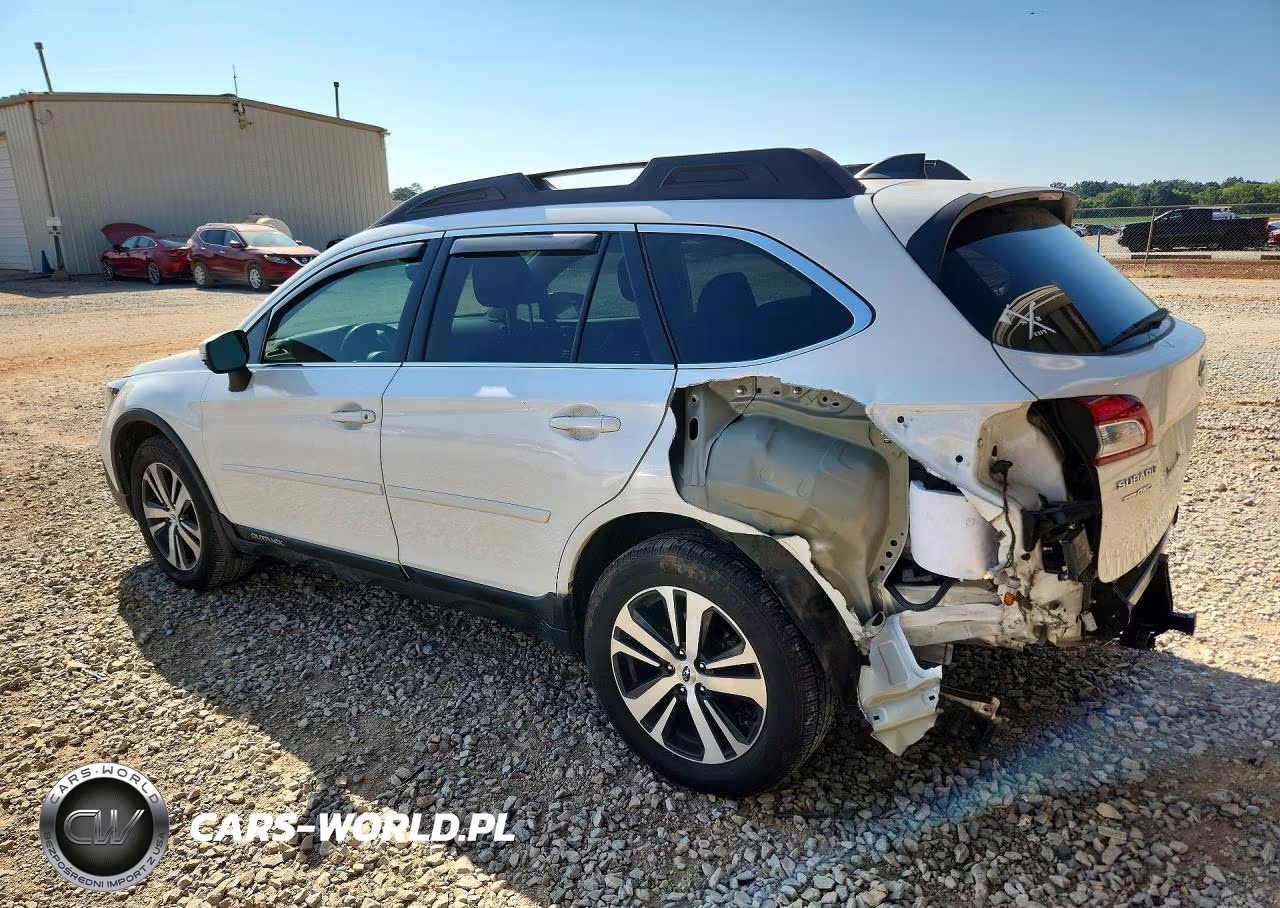 2018 Subaru Outback 3.6R Limited VIN:4S4BSENC4J3379793 - 2