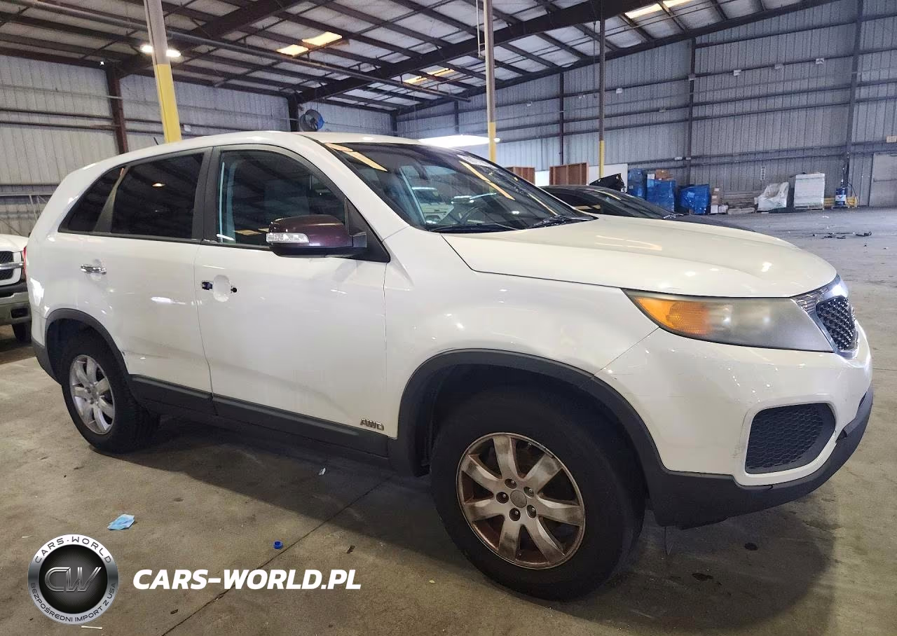 2012 Kia Sorento Lx VIN:5XYKTCA63CG221966 - 4