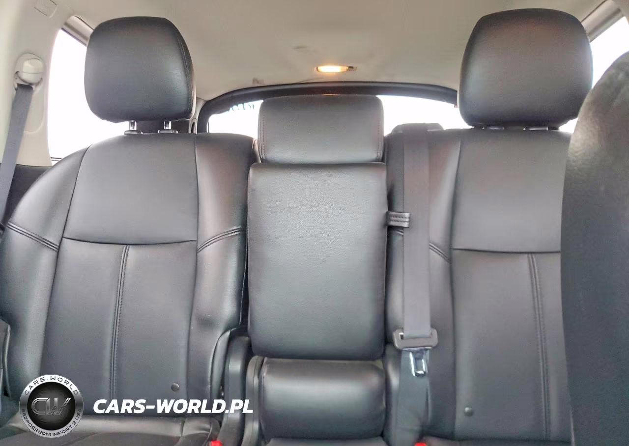 2019 Nissan Pathfinder S VIN:5N1DR2MN8KC636459 - 10