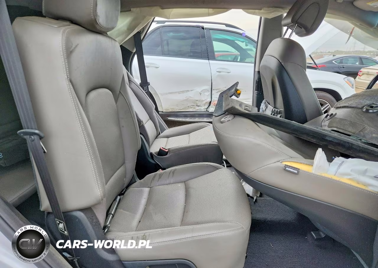 2017 Hyundai Santa Fe Limited VIN:KM8SNDHF4HU234703 - 10