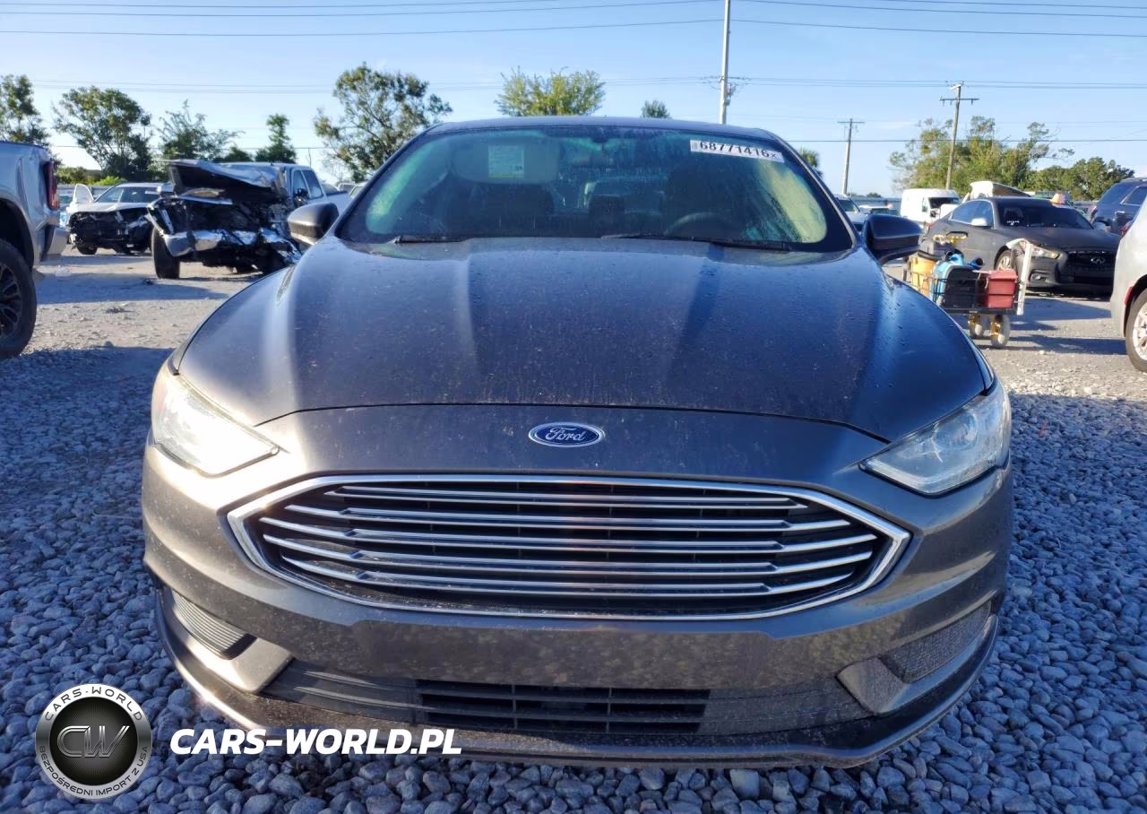 2018 Ford Fusion S VIN:3FA6P0G74JR226705 - 5