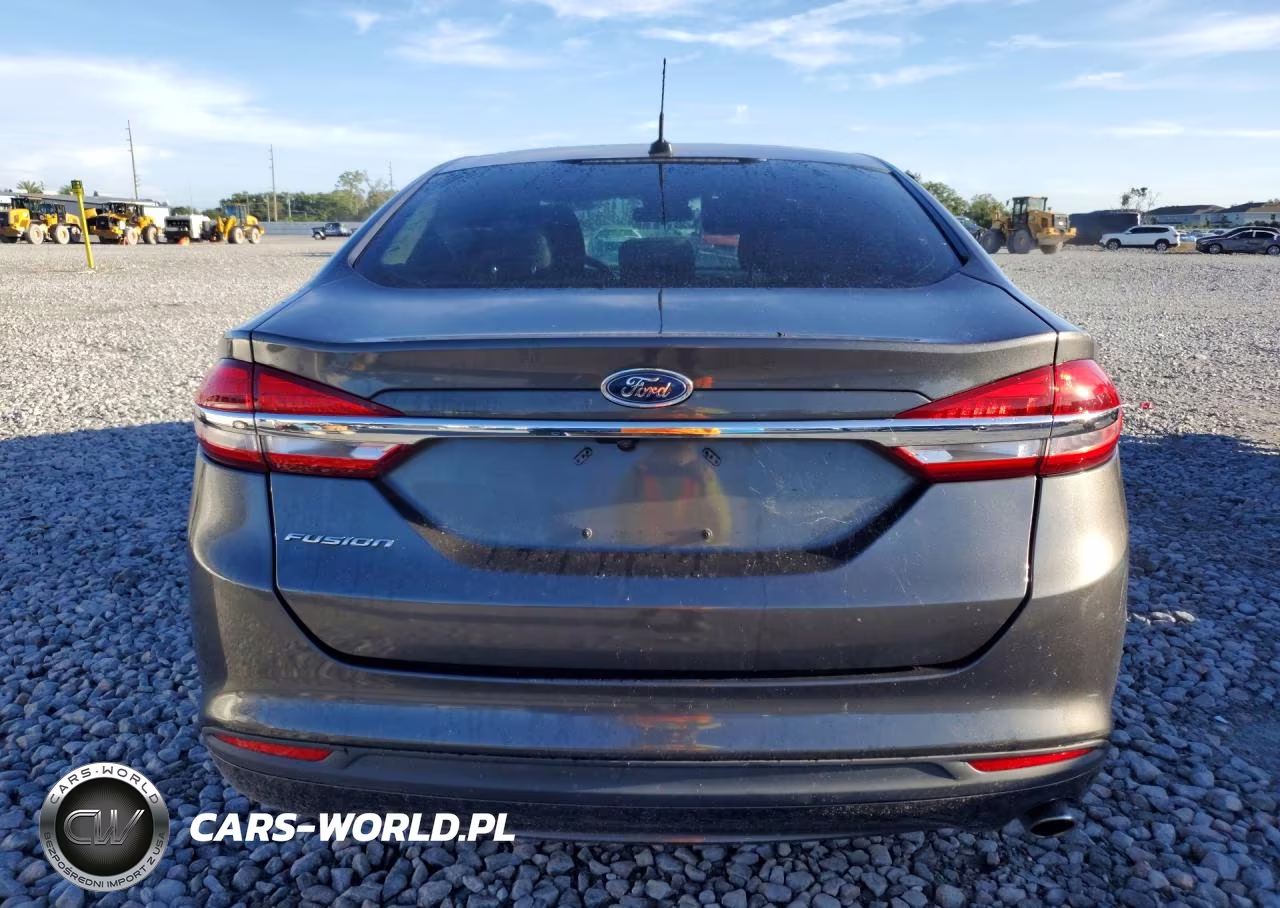 2018 Ford Fusion S VIN:3FA6P0G74JR226705 - 6
