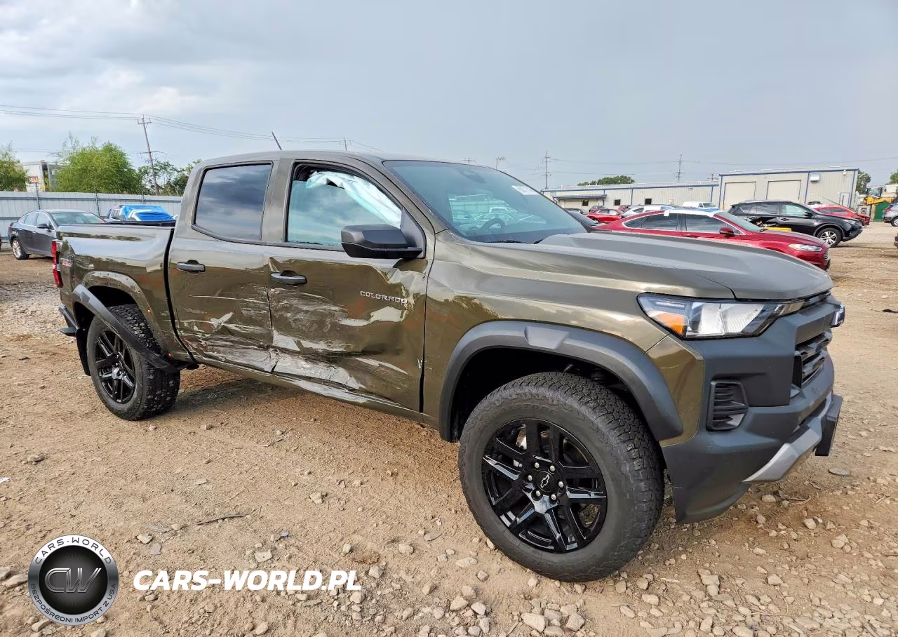 2024 Chevrolet Colorado Trail Boss VIN:1GCPTEEK7R1307881 - 4