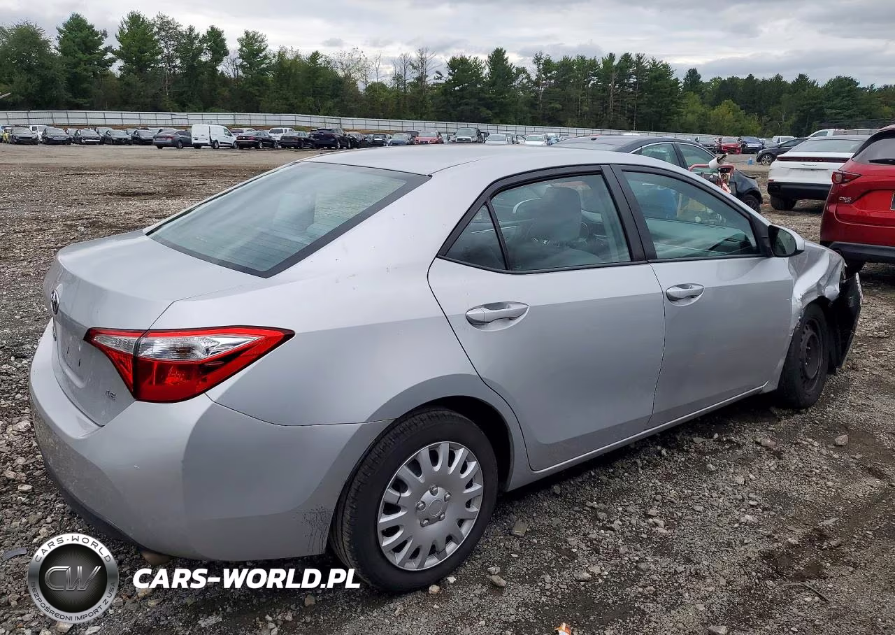 2016 Toyota Corolla Le VIN:2T1BURHE2GC740540 - 3