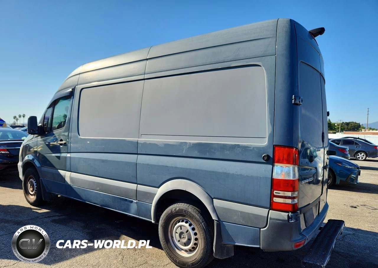 2018 Mercedes-Benz Sprinter Delivery Van VIN:WD3PE7CDXJP637195 - 2