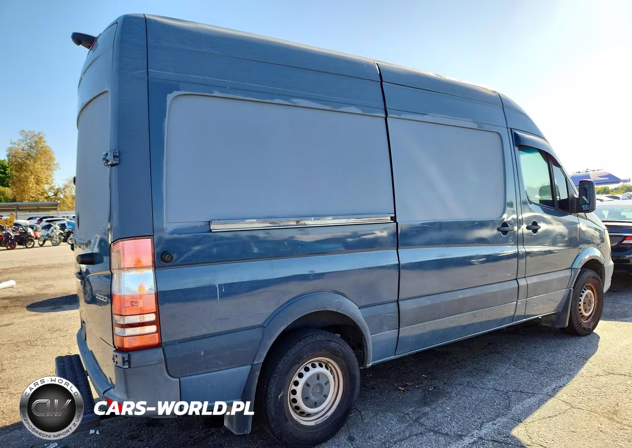 2018 Mercedes-Benz Sprinter Delivery Van VIN:WD3PE7CDXJP637195 - 3