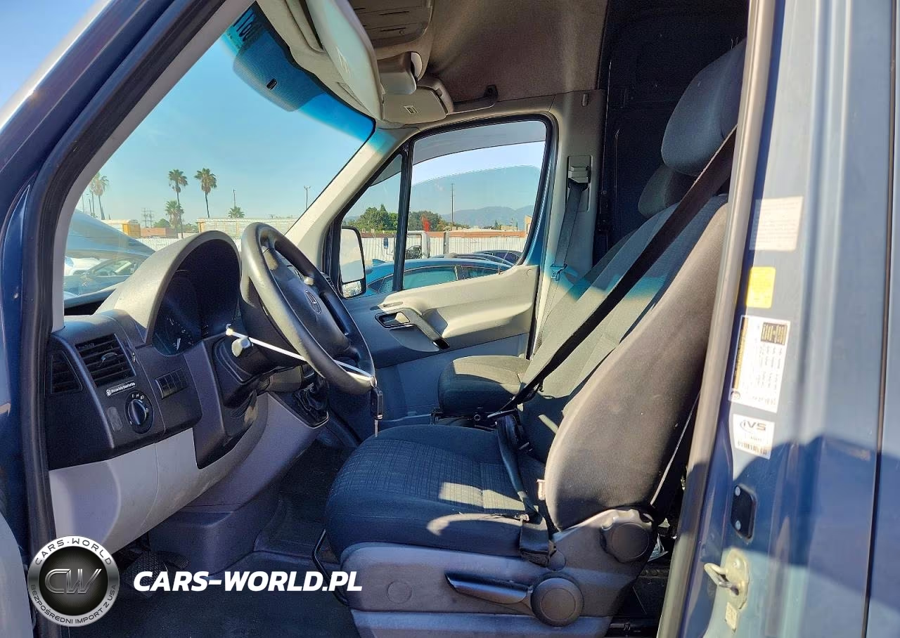 2018 Mercedes-Benz Sprinter Delivery Van VIN:WD3PE7CDXJP637195 - 7