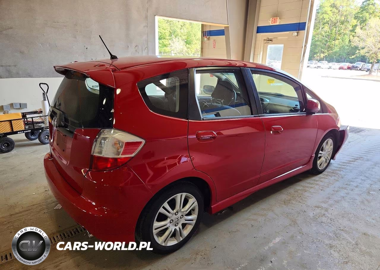 2009 Honda Fit Sport VIN:JHMGE884X9S021038 - 3