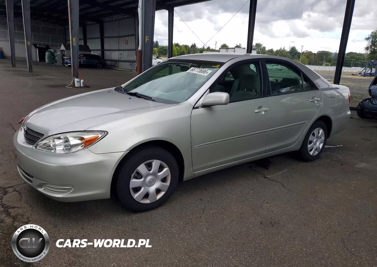 2004 Toyota Camry Le