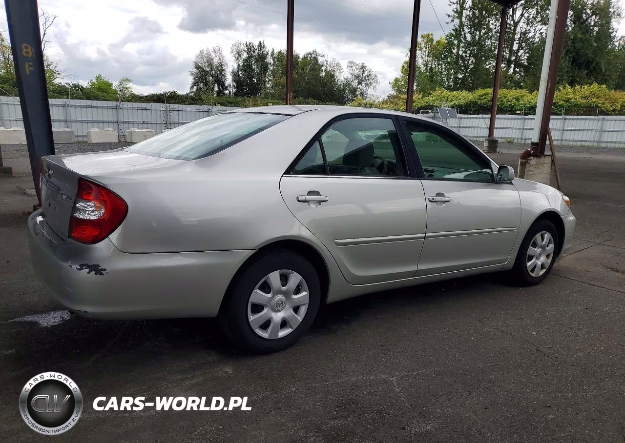 2004 Toyota Camry Le VIN:4T1BE32K64U796242 - 3