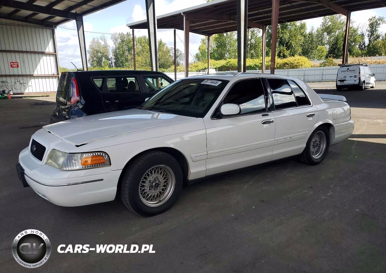 2002 Ford Crown Victoria Lx – zdjęcie 1 z 12