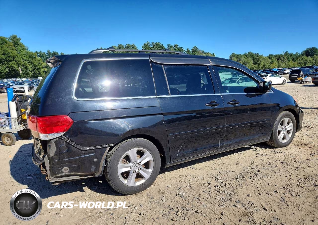 2010 Honda Odyssey Touring VIN:5FNRL3H94AB095457 - 3