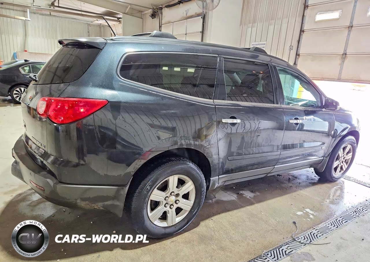 2010 Chevrolet Traverse Lt VIN:1GNLVFED4AJ218913 - 3