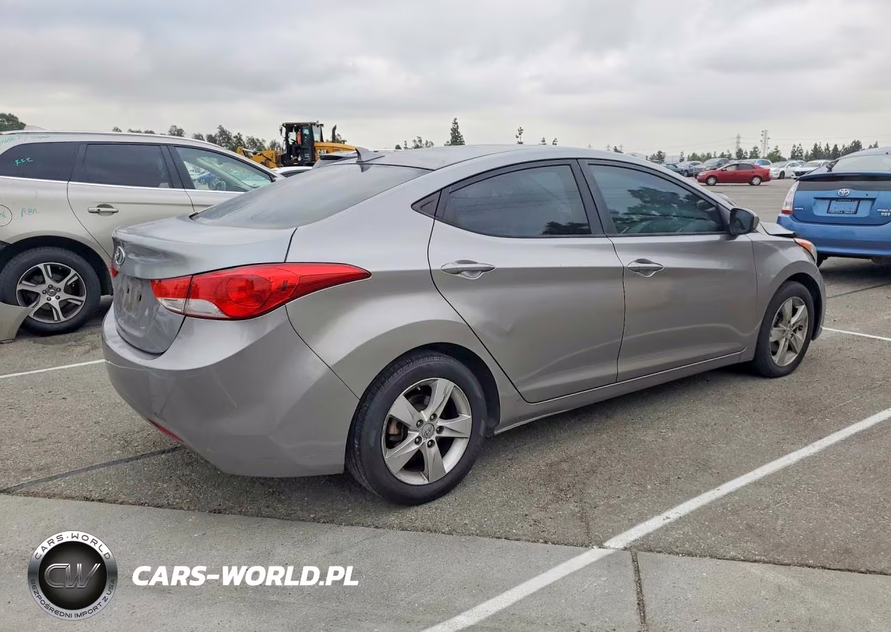 2012 Hyundai Elantra Gls VIN:KMHDH4AE6CU349992 - 3