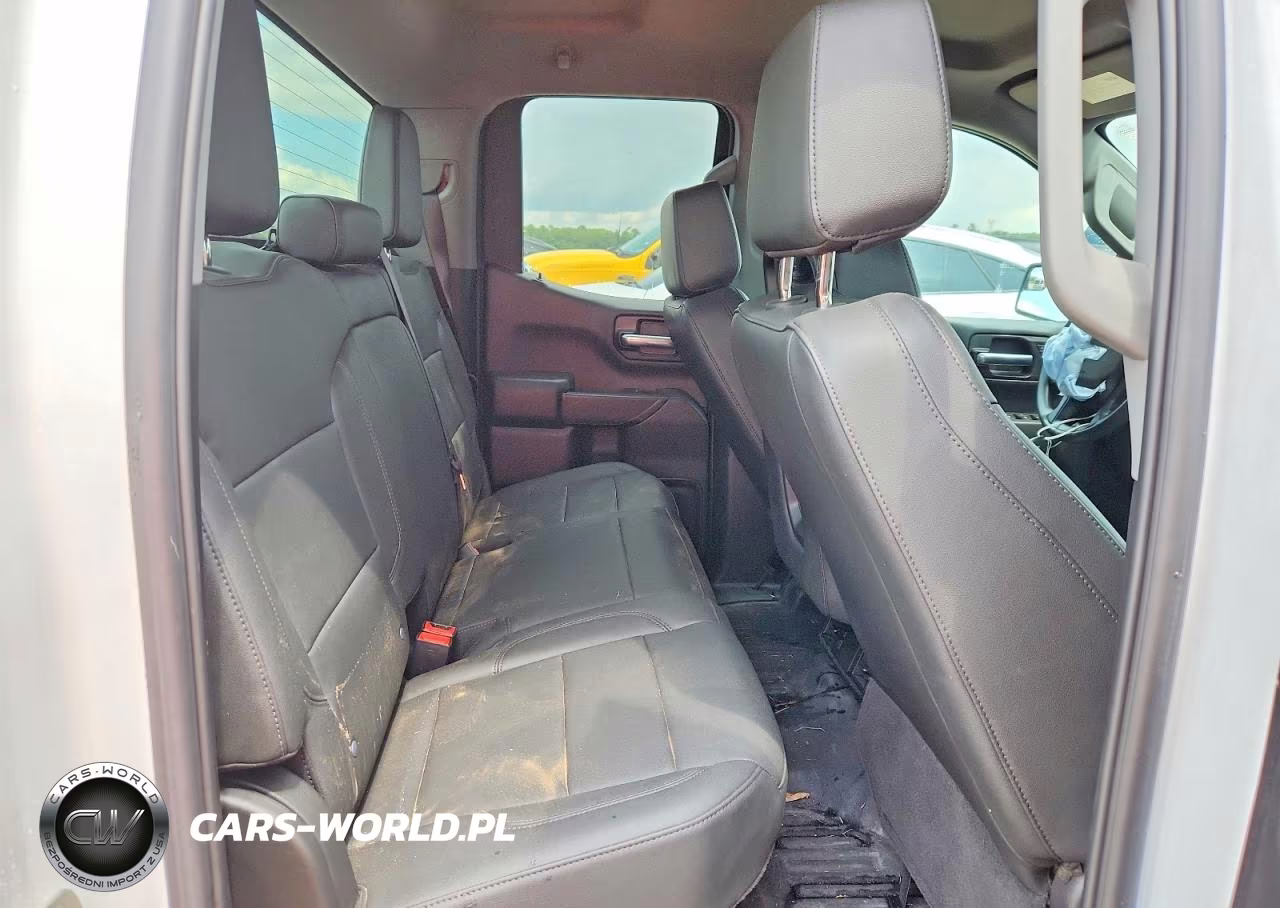2025 Chevrolet Silverado C1500 VIN:1GCRAAEKXSZ255631 - 10