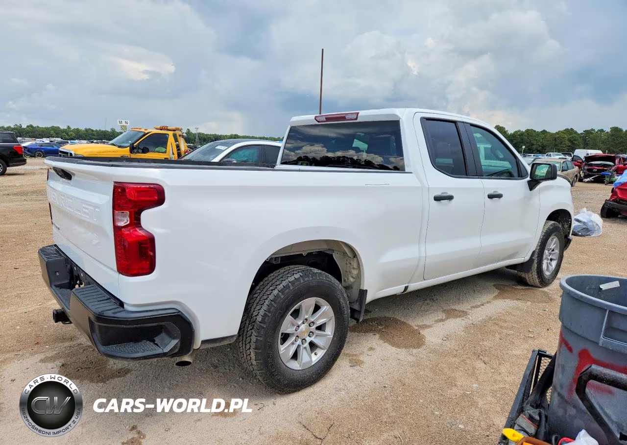 2025 Chevrolet Silverado C1500 VIN:1GCRAAEKXSZ255631 - 3