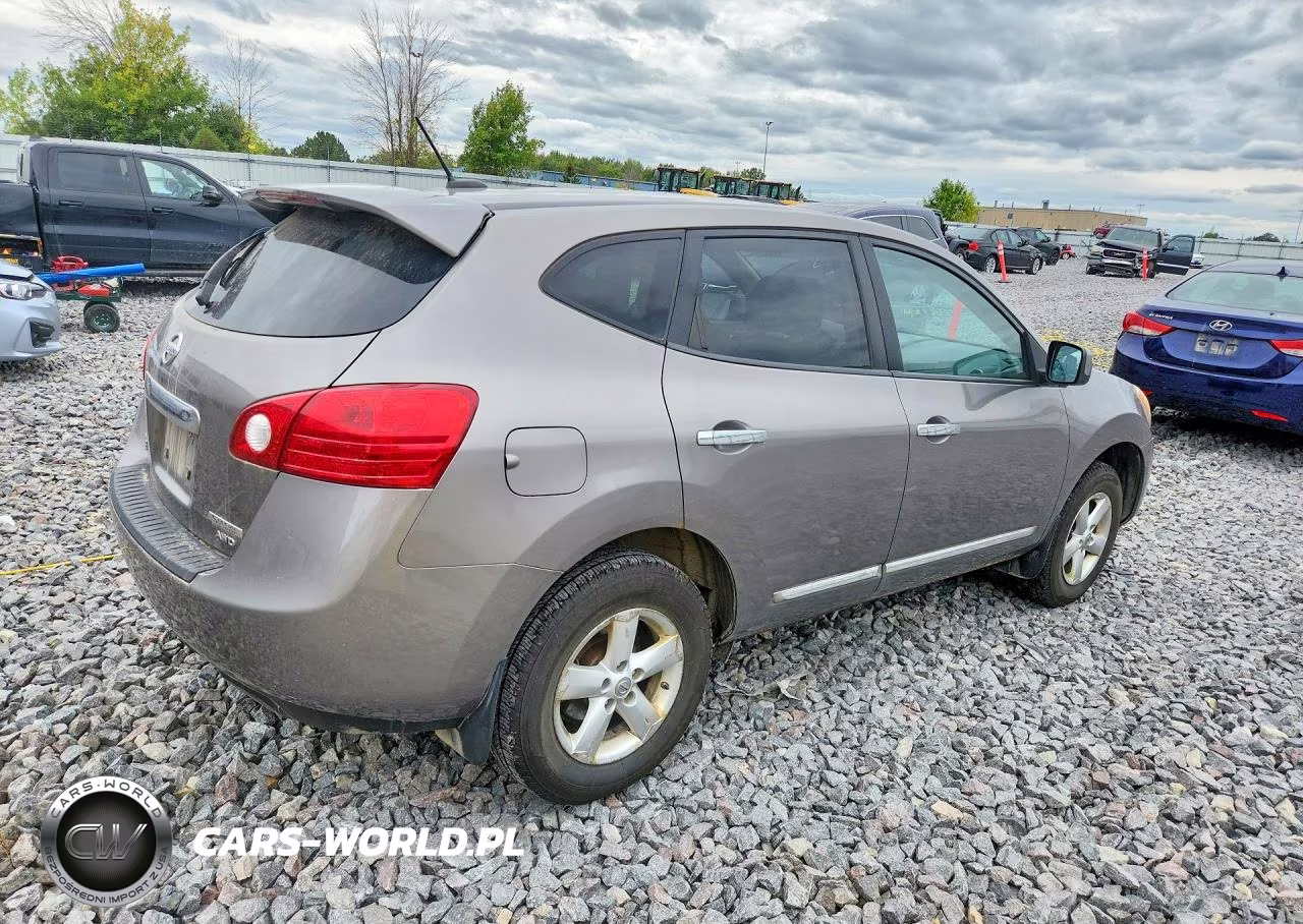 2013 Nissan Rogue S VIN:JN8AS5MV0DW630402 - 3