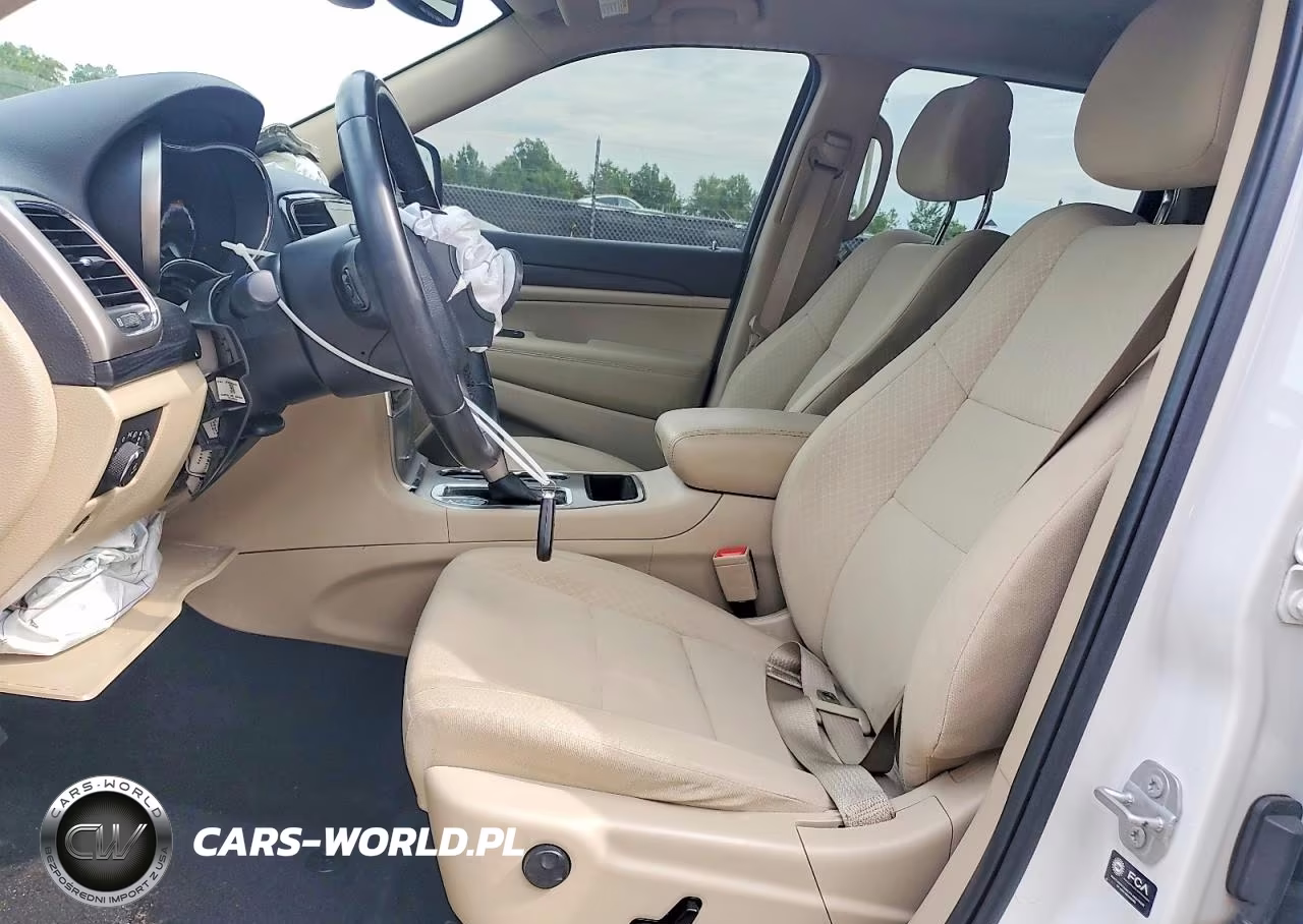 2022 Jeep Grand Cherokee Laredo E VIN:1C4RJFAG3NC175058 - 7