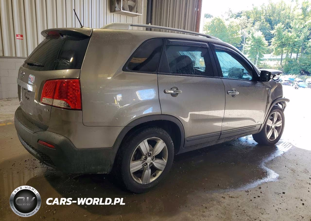 2013 Kia Sorento Ex VIN:5XYKUDA61DG394146 - 3