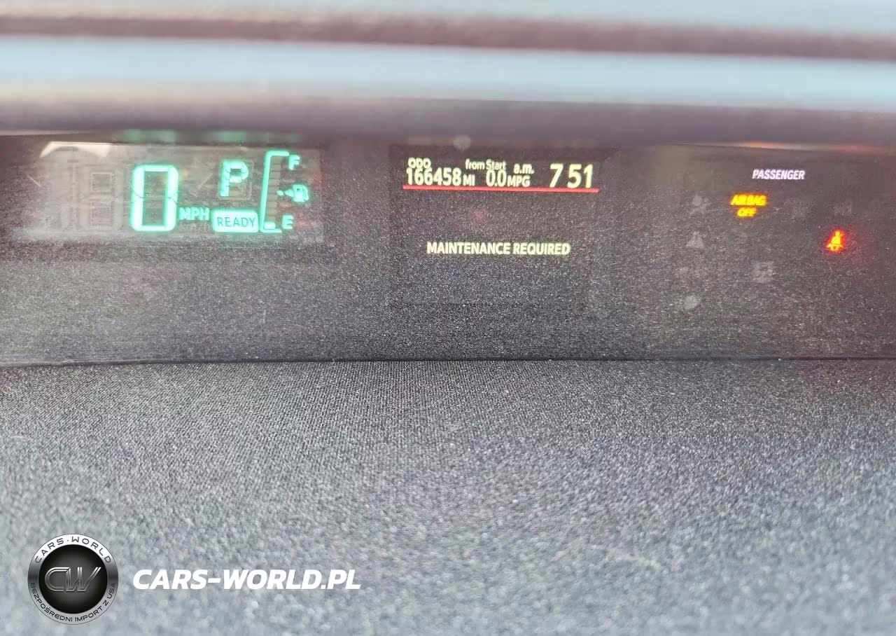2012 Toyota Prius C Four VIN:JTDKDTB37C1001019 - 9