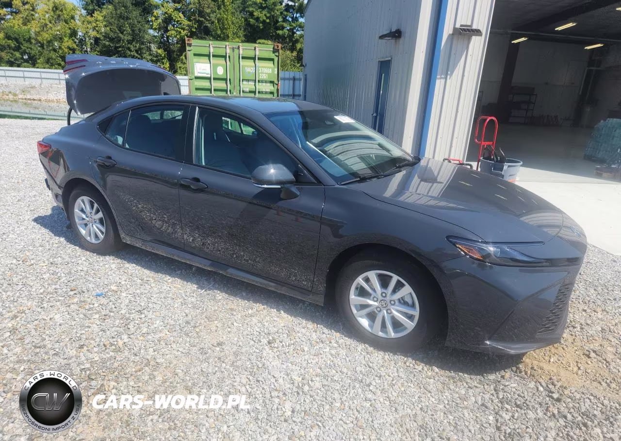 2026 Toyota Camry Le VIN:4T1DAACK1TU323015 - 4