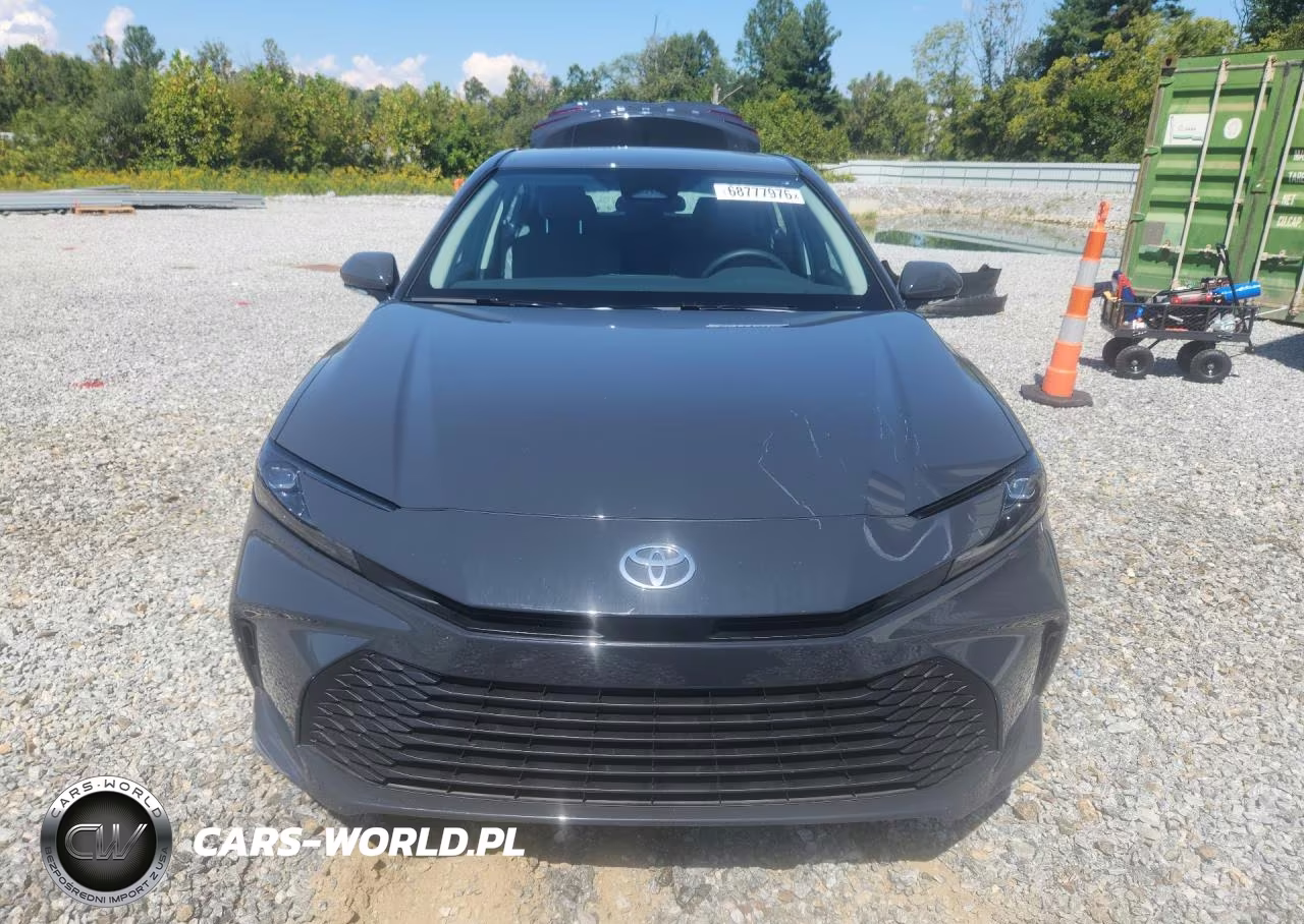 2026 Toyota Camry Le VIN:4T1DAACK1TU323015 - 5