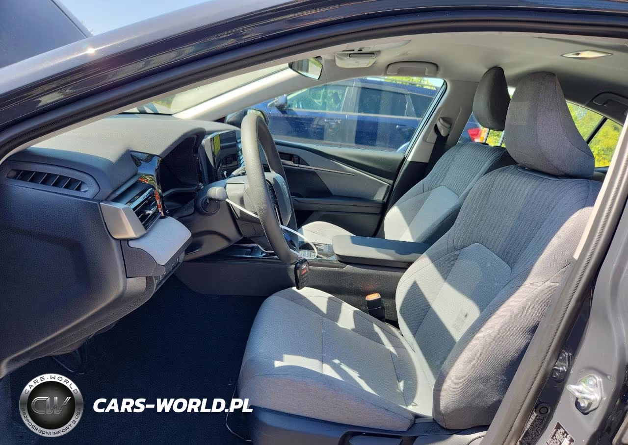 2026 Toyota Camry Le VIN:4T1DAACK1TU323015 - 7