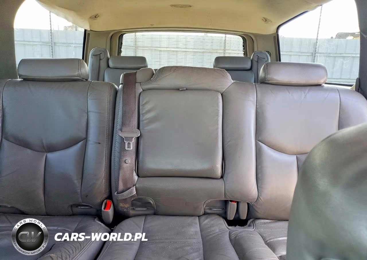 2003 Chevrolet Suburban C1500 VIN:1GNEC16T43J267104 - 10