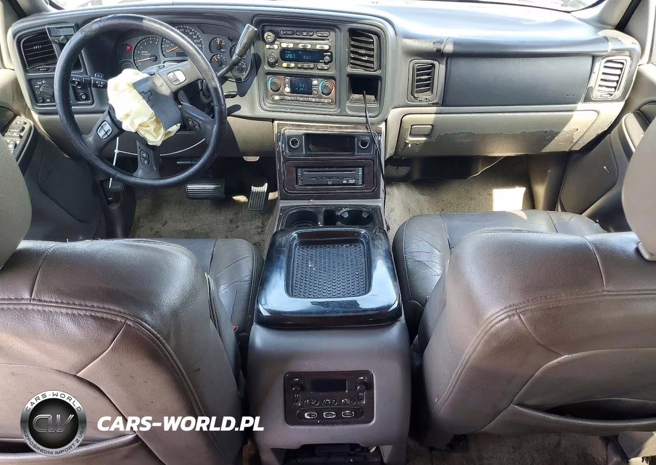 2003 Chevrolet Suburban C1500 VIN:1GNEC16T43J267104 - 8